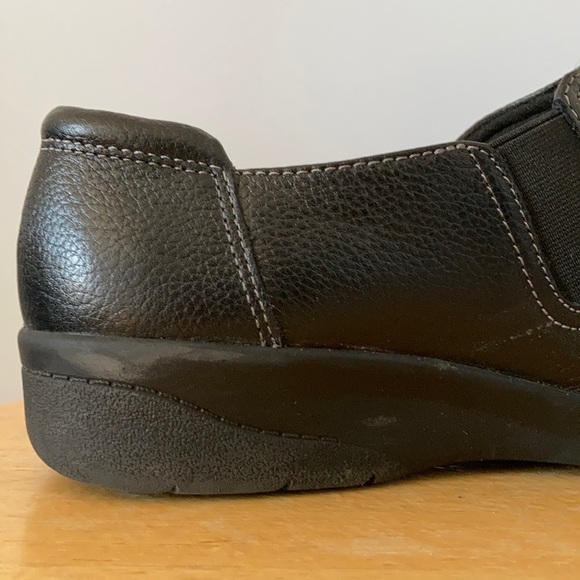Clark’s Ultimate Comfort Collection Black Shoe - Picture 6 of 7